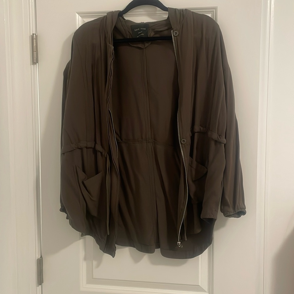 Light weight olive green jacket size: M with hood